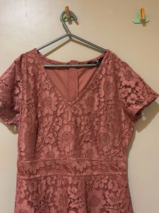 Elegant Lace Midi Dress