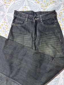 baggy jeans