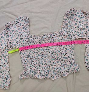 River Island -Floral Smocked Crop Top - Y2K Style