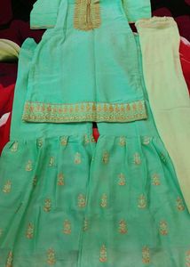 Pretty garara set