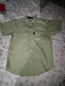 Men's Short Sleeve Button-Up Shirt