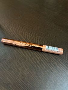 Makeup Revolution - Fancy gold eyeshadow stick