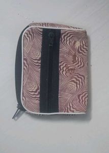 Stylish Zippered Wallet
