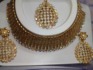 Multicolour Stones Necklace set