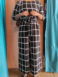 ❤️🥺🌸Chic Black &amp; White Checked Jumpsuit🥺❤️🌸