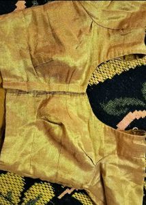 Embroidered Saree With Pot Motifs