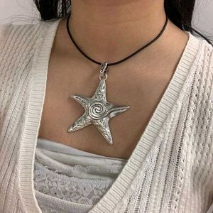 Pinteresty Star Pendant Necklace