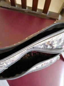 SUPER QUALITY SLING BAG