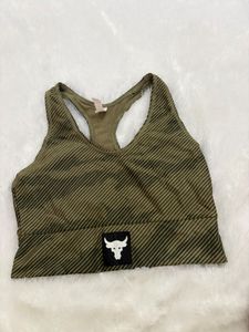 Under Armour M size Sports Bra