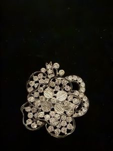 Sparkling Flower Brooch