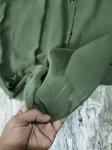 Olive Green Sleeveless Button-Up Women's Top | Cas