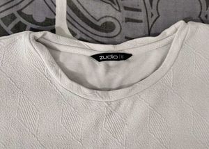 Zudio White Textured Top🤍