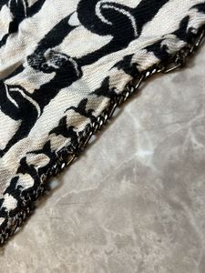 Chic Chain Print Scarf