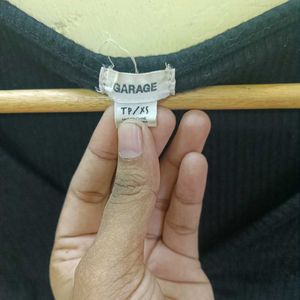 Black Ruched Long Sleeve Crop Top