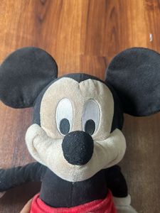 Set of mickey and mini mouse