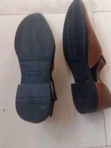 Stylish Brown Crocodile-Embossed Sandals