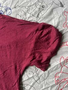 maroon tshirt women