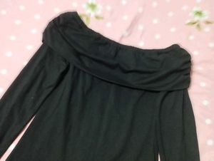 Off-Shoulder Black Long Sleeve Top