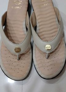 Comfortable Women's Flip-Flops