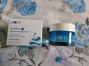 Plum &amp; Dot &amp; Key Skincare Set and foundation