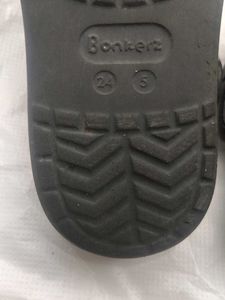 kids flip flops