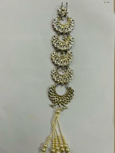 Elegant Bridal Hair Accessory
