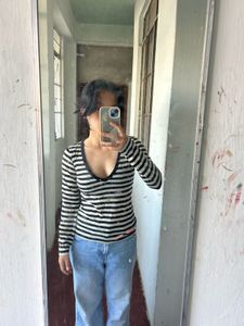 Striped Long Sleeve V-Neck Top