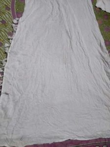 White Embellished V-Neck Kurta