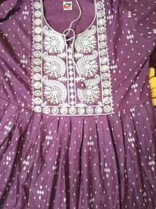 NEW Elegant Purple Embroidered Kurta