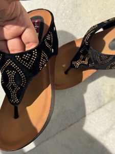 Price drop 🚨Stylish Black Wedge Sandals