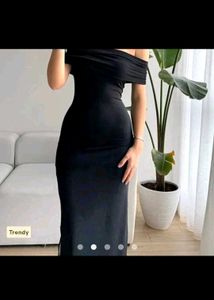 Elegant Off-Shoulder Black Midi Dress