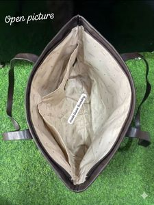 Guess Tote Bag - Stylish &amp; Spacious
