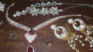 Sparkling Jewelry Set with Necklace &amp; Earrings