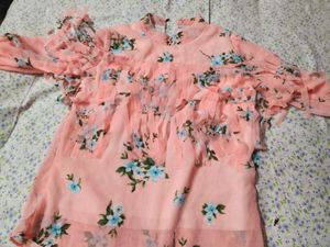 Charming Floral Print  top