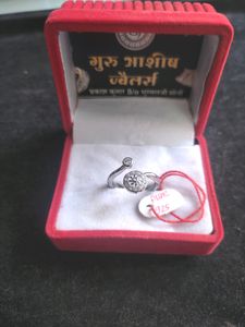 Stylish Ring Pure Sterling Silver 925 (Wt: 3gm)