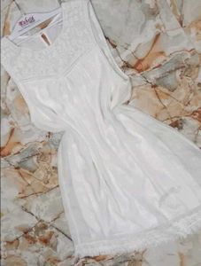 Elegant White Lace Dress