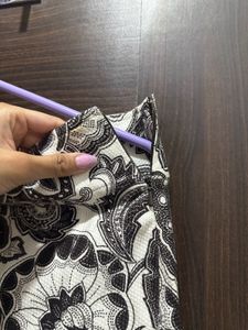 Floral Black And white Printed Skirt