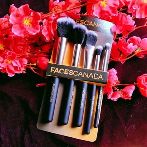 Faces Canada Brush Set