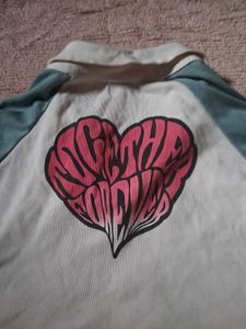 Graphic Heart v neck white crop top