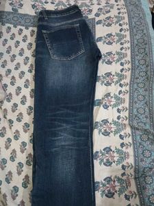 Stylish Blue Distressed Zipper Jeans