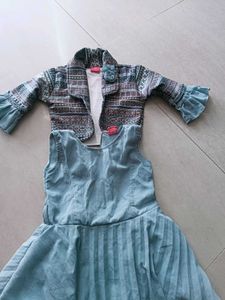Girls' Clothing Set - Cute &amp; Stylish!
