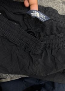 L-XL orginal The North Face Black Shorts