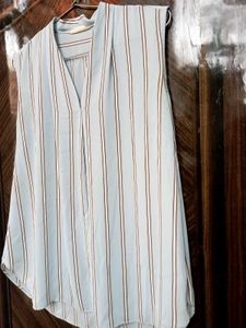 Striped Sleeveless V-Neck Top