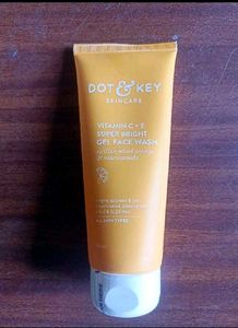 DOT & KEY Vitamin C+E Face Wash