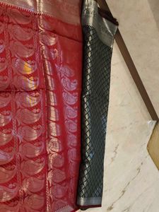 Elegant Silk Saree with Intricate Weave