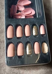 Press-On Nails - Nude &amp; Glitter