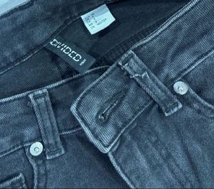 H&amp;M chatcoal High-Waisted Flared Jeans