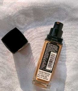 Maybelline Fit Me Matte+PorelessFoundation 230