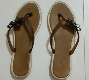 Women's Flip-Flops with Bow Detail