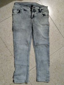 Stylish Acid Wash Jeans with White Tank